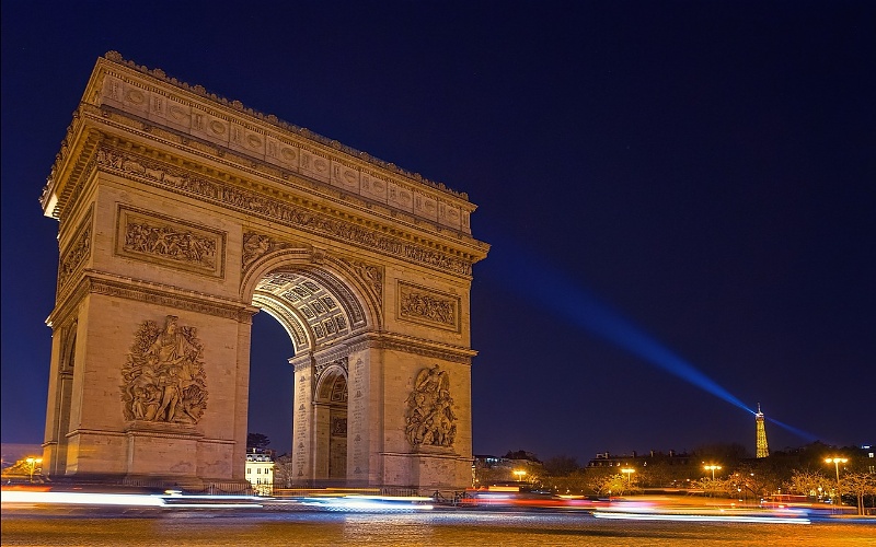 Glavni gradovi Europe Pariz i Trijumfalna kapija