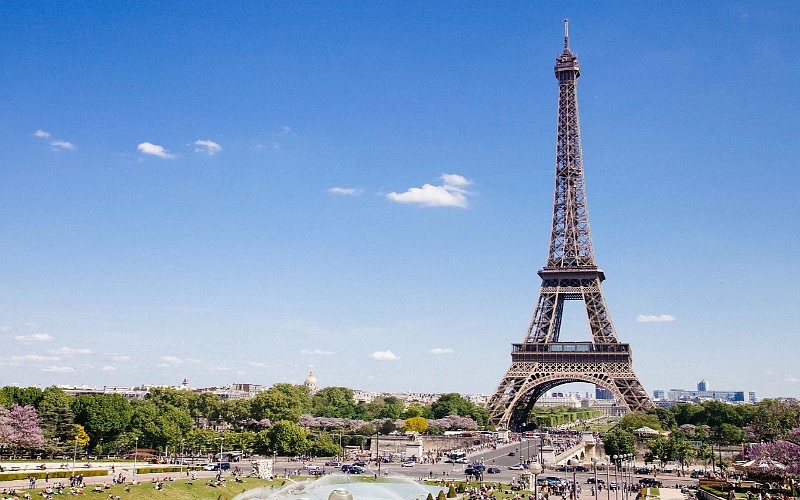 Gradovi u Francuskoj Pariz i Eiffelov toranj 