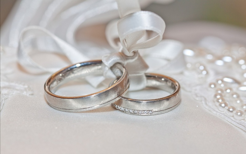 dekoracije za vjenčanja i prstenje 