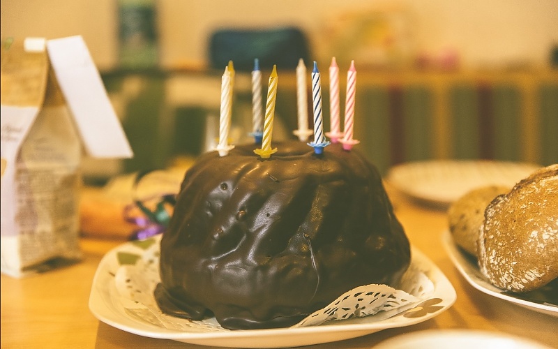 dekoracije za torte za 18 rodjendan