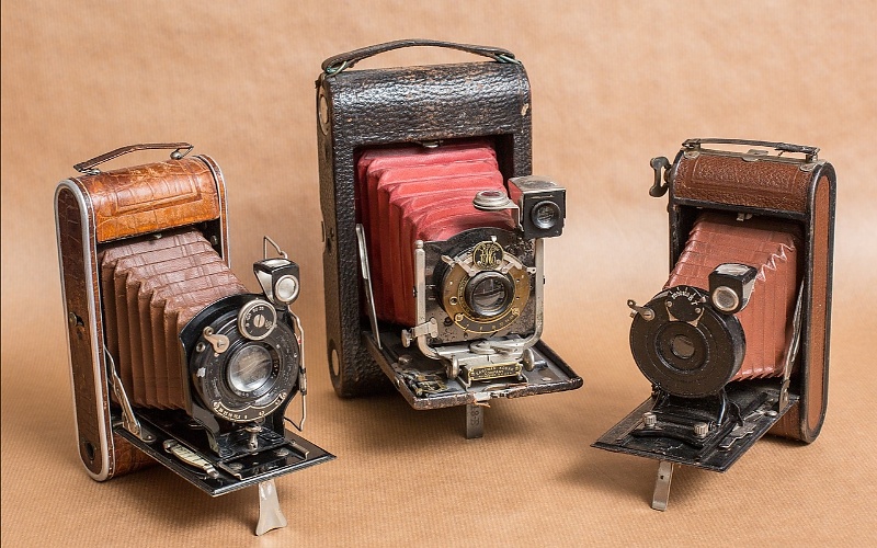 Antikviteti i aparati za fotografije