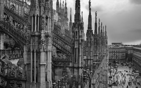 Milanska katedrala: Zanimljive povijesne građevine