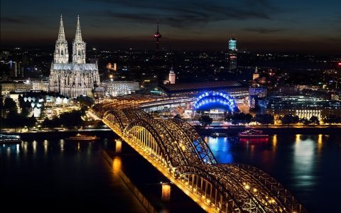 Kölnska katedrala: Zanimljive povijesne građevine