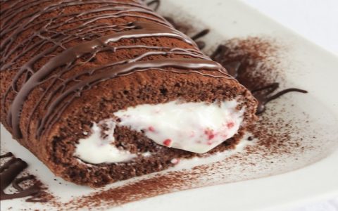Rolada od čokolade i malina: Recepti za slatka jela