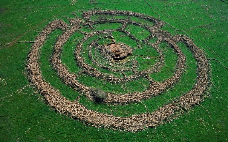 Kotač divova je neobičan spomenik u Golanskoj visoravni
